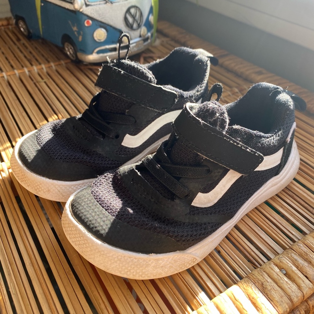 Vans size 7 velcro strap